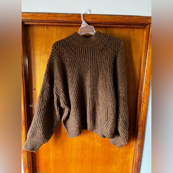 Knitted sweater - Picture 10 of 10